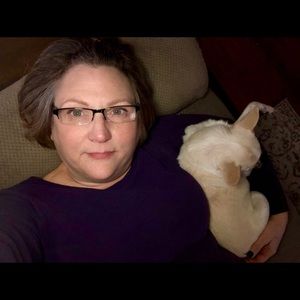 Meet your Posher, Cynthia